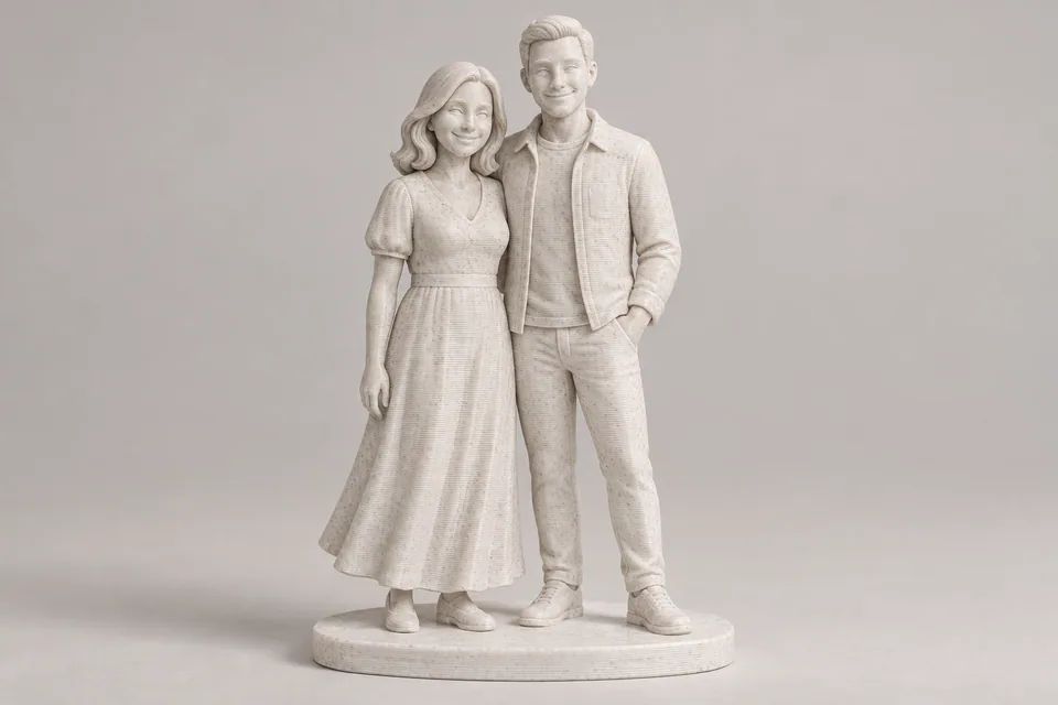 Foto3D preview of a couple standing side by side in white marble-effect PLA on a shared base